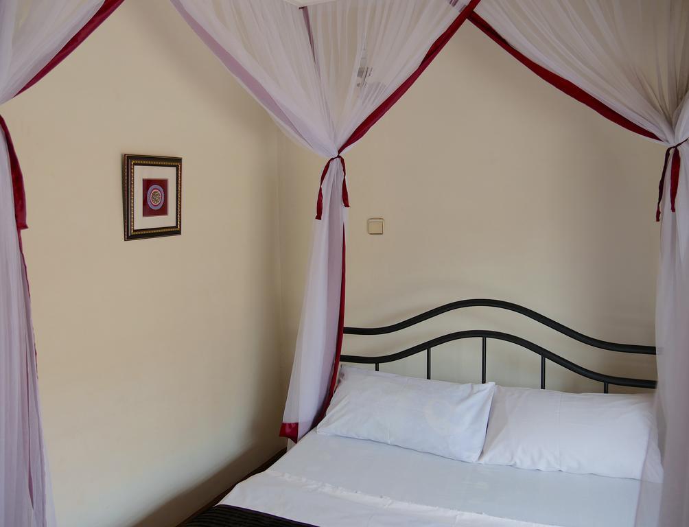 Hotel Acacia City Kampala Bagian luar foto